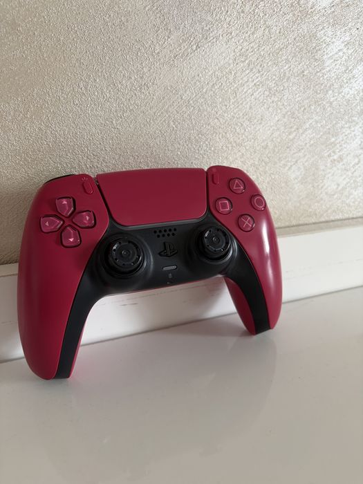 Продавам джойстик за play station 5