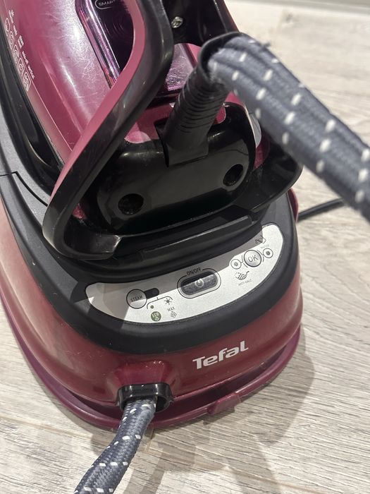 Statie de calcat Tefal