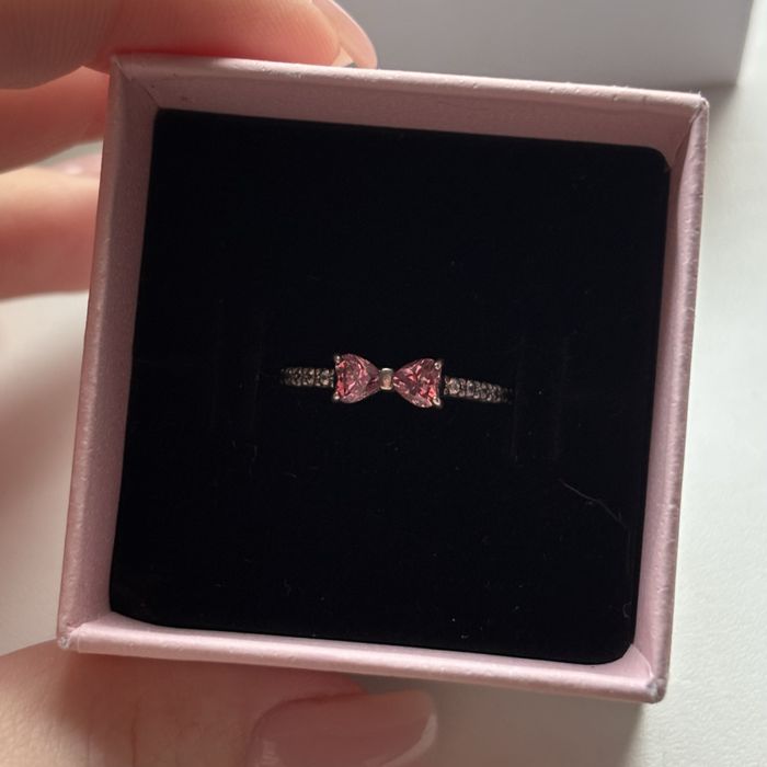 кольцо Pandora «розовый бант»