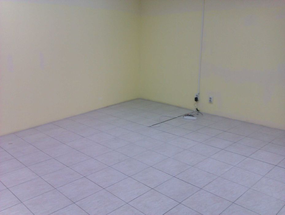 Дава се под наем Магазин в Шумен, Боян Българанов 2 - 52 кв.м за 255 € - Снимка #13