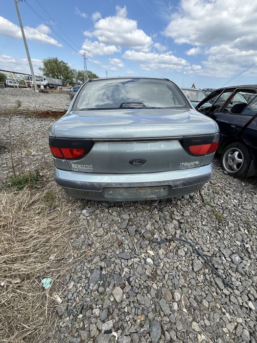 Рено Меган Класик 1.6 90кс автомат На Части