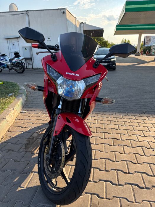 Vând Honda CBR 125R