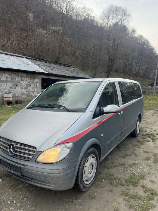Vand sau schimb mercedes vito