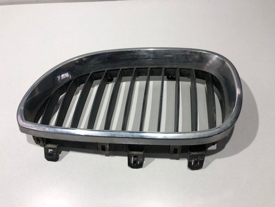 Grila radiator stanga 7027061 BMW Seria 5 E60/E61 [2003 - 2007]
