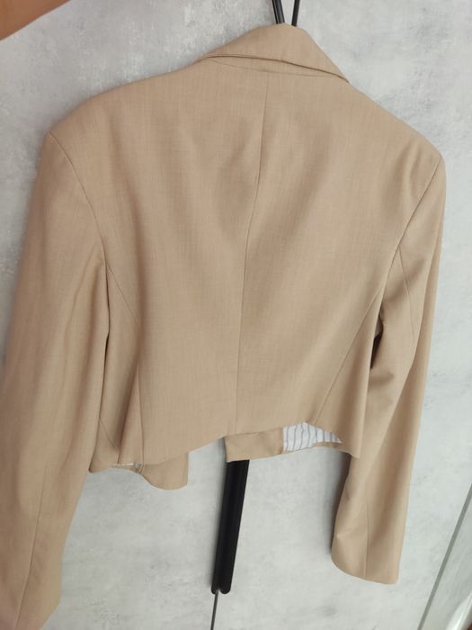 Дамско сако bershka