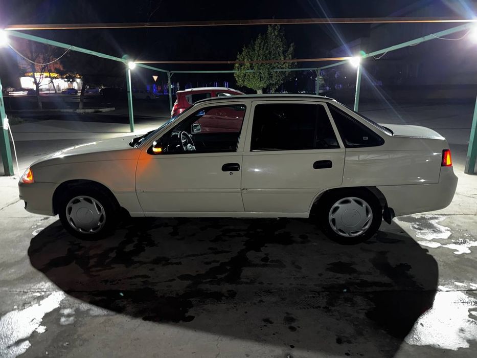 Некся 2 срочно сотилади