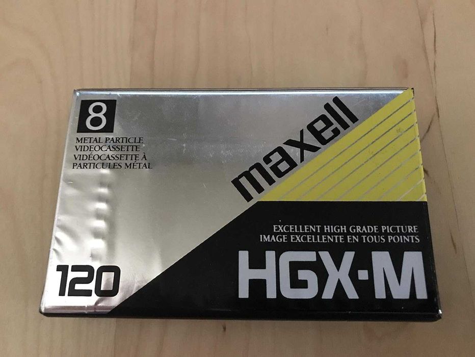 продам  видеокассету формата  video8  maxell
