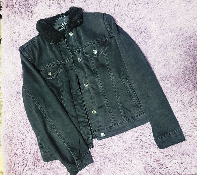 Дамско дънчено черно яке с пух