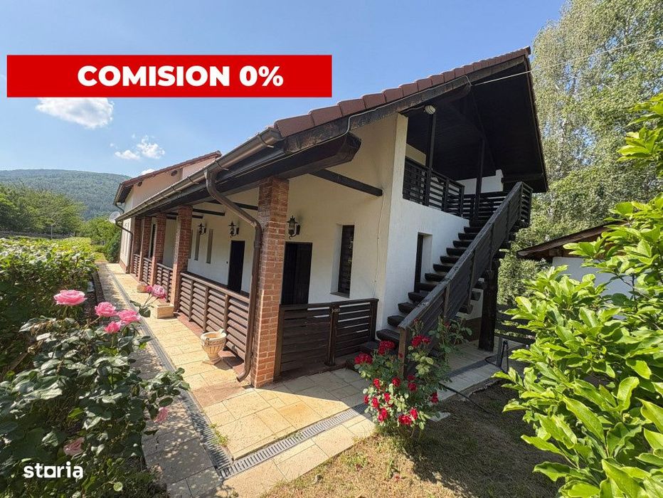 *Domeniu* cu potential turistic - casa de vis, livada si vie - Bumbest