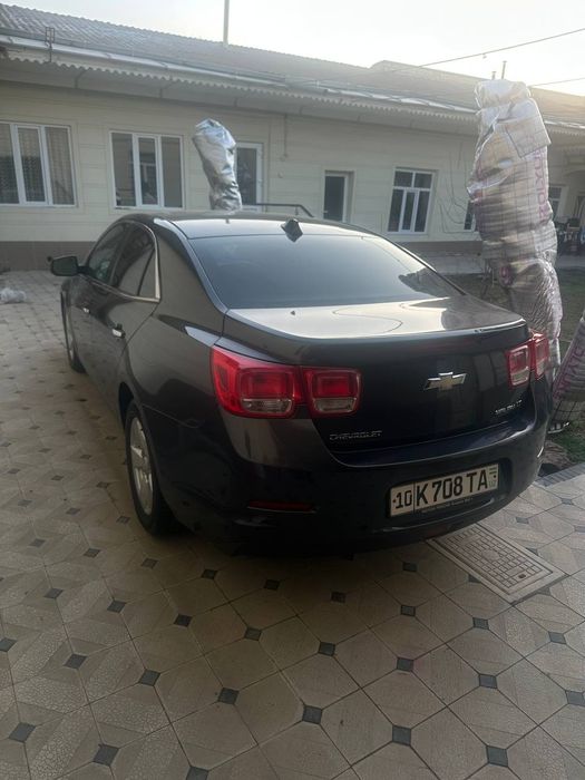 Малибу 1 люкли 2012 йил сотилади