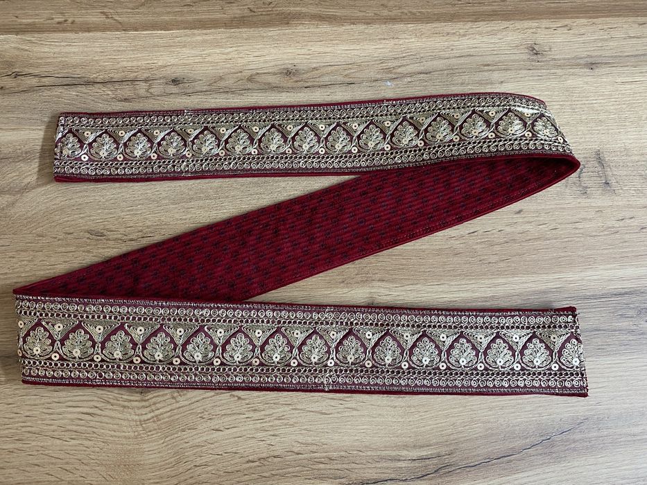 Колан подходящ за пафти