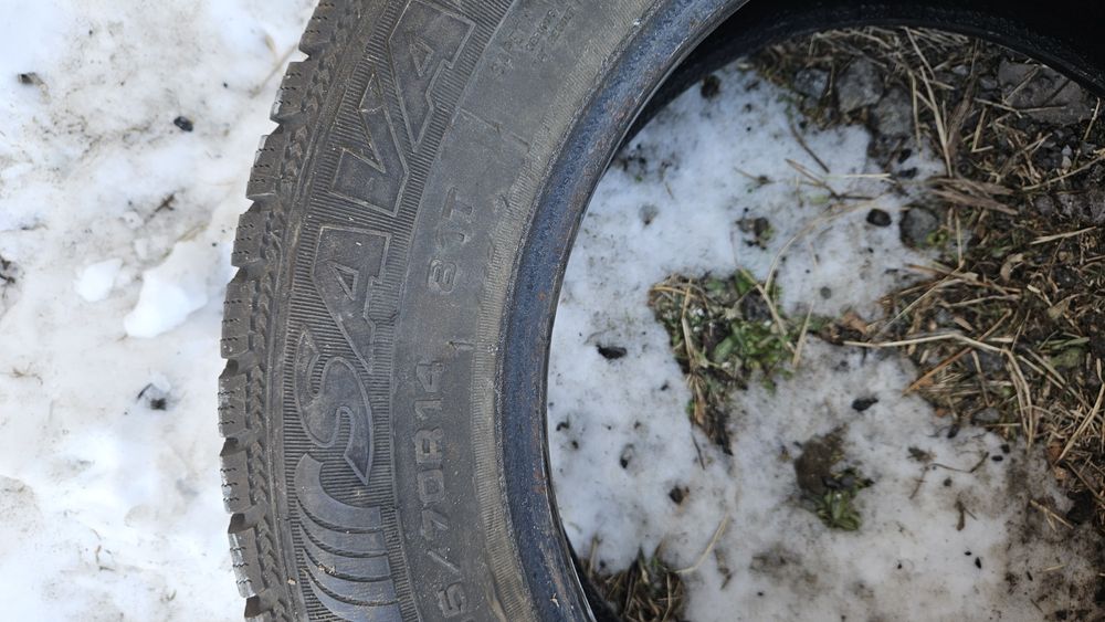 2бр гуми 165 70 14 сава