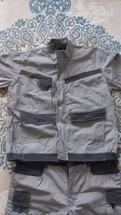 Продам спецодежду