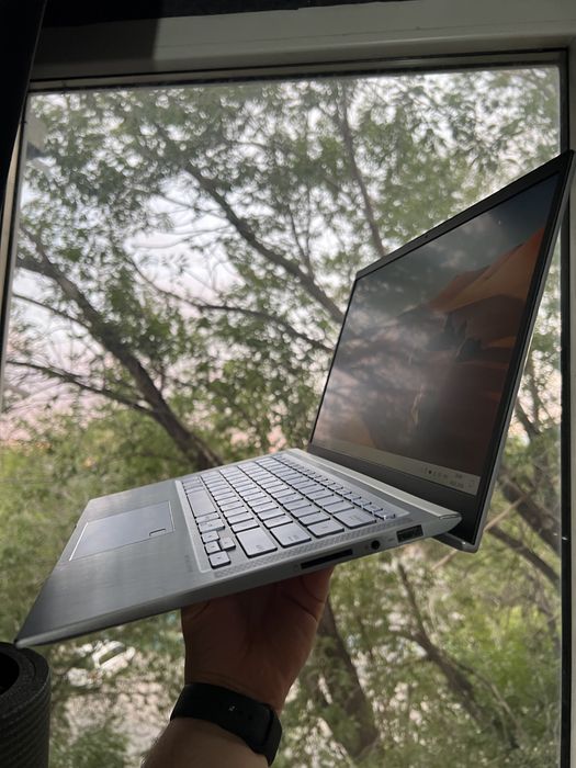 Продам ноутбук ASUS ультрабук