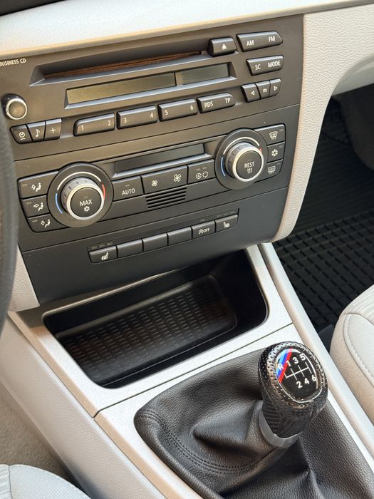 BMW Seria 1, 2009, euro 5, 2 litri benzina, impecabila