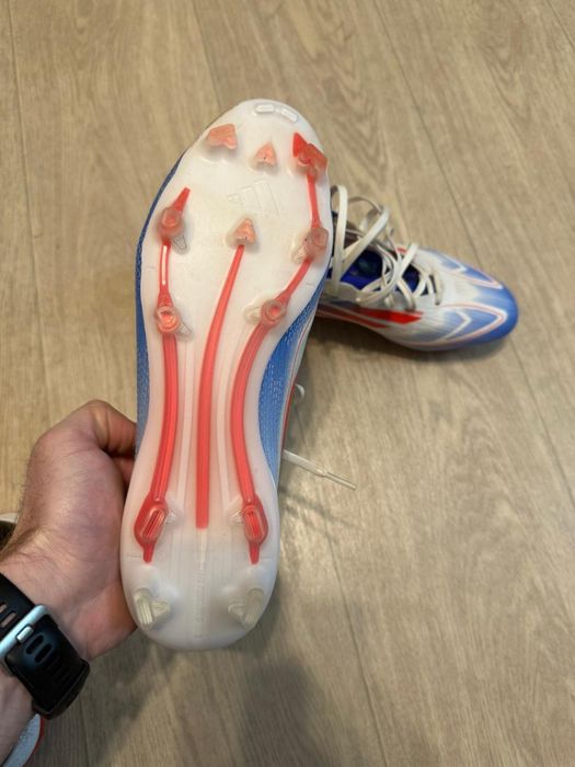 Футбольные бутсы