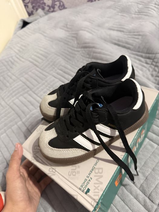 Продам детский обувь