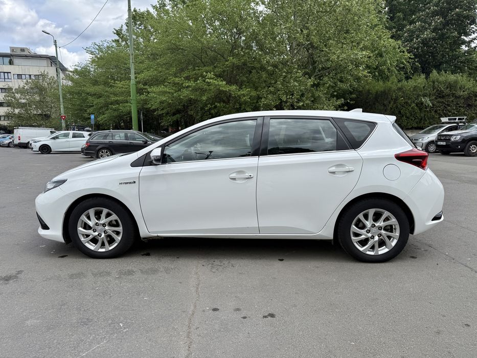 Toyota Auris Hybrid