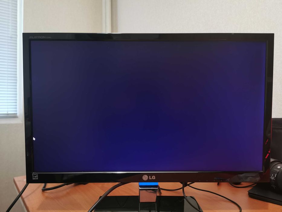 Монитор LG 21.5" e2260