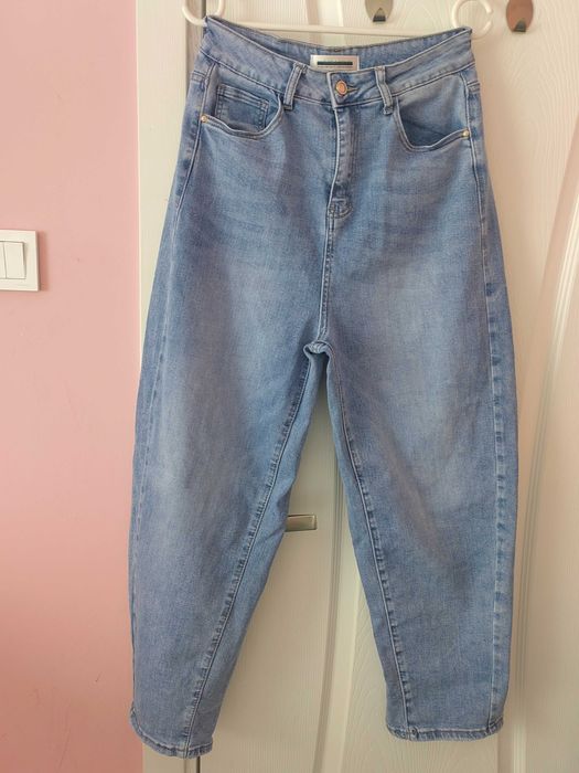 Дамски дънки с широк крачол