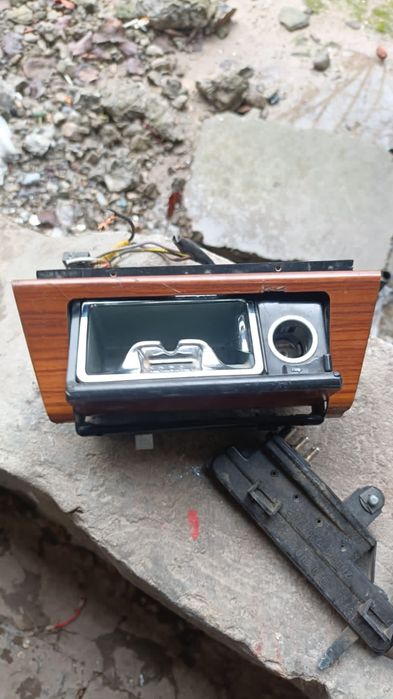 Продам Мерседес 190 запчасти