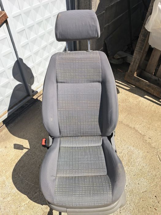 Седалки за vw caddy