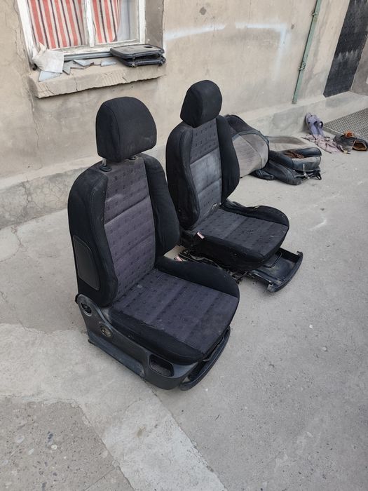 Автомобильные сиденья