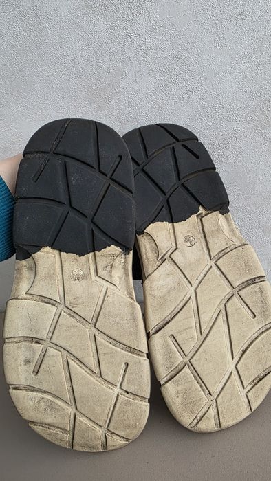 Продам сандалии для мальчика