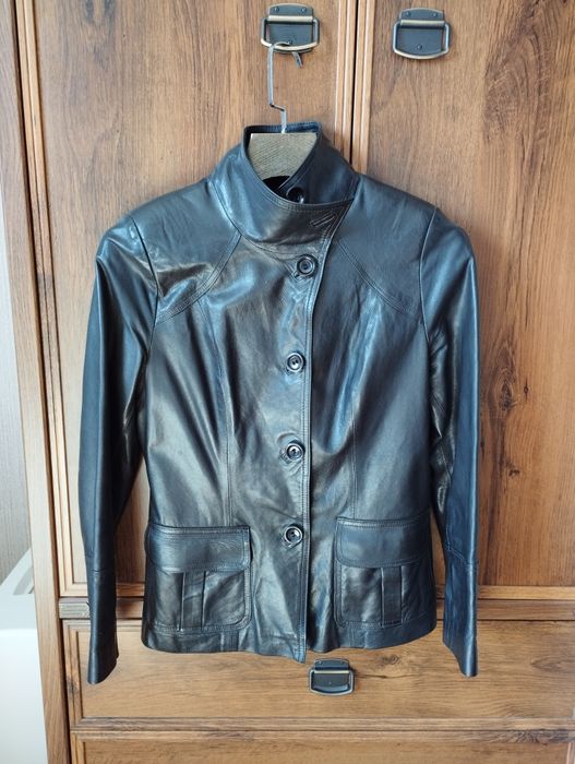 Продам женскую куртку