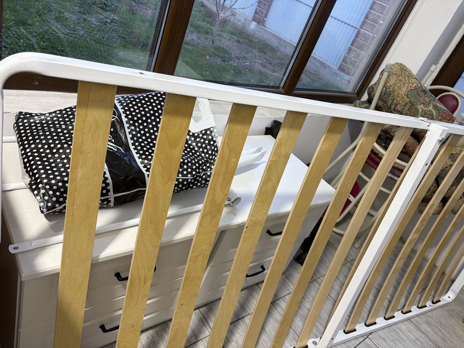 Железная кровать