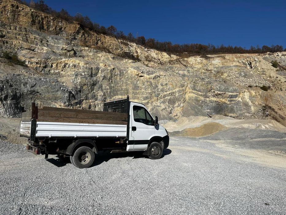 miniexcavator-excavator de inchiriat și basculabila