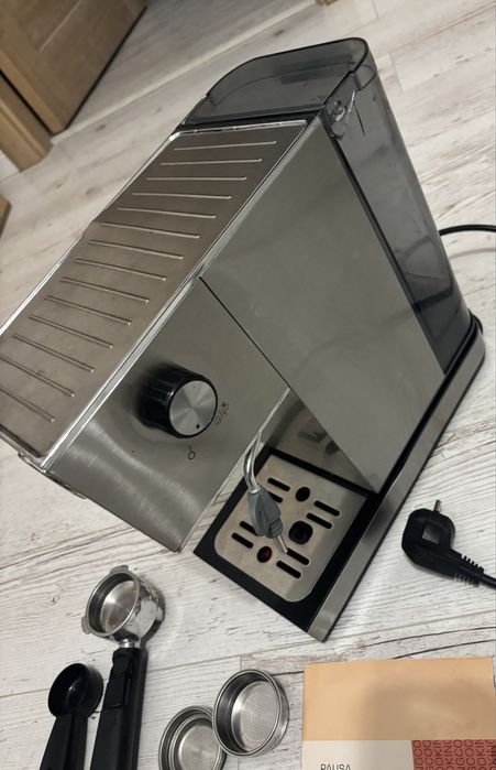 Vand expresor semiautomat Klarstein