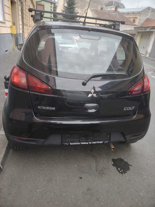 Mitsubishi Colt 1.3 benzina 2011 euro 5
