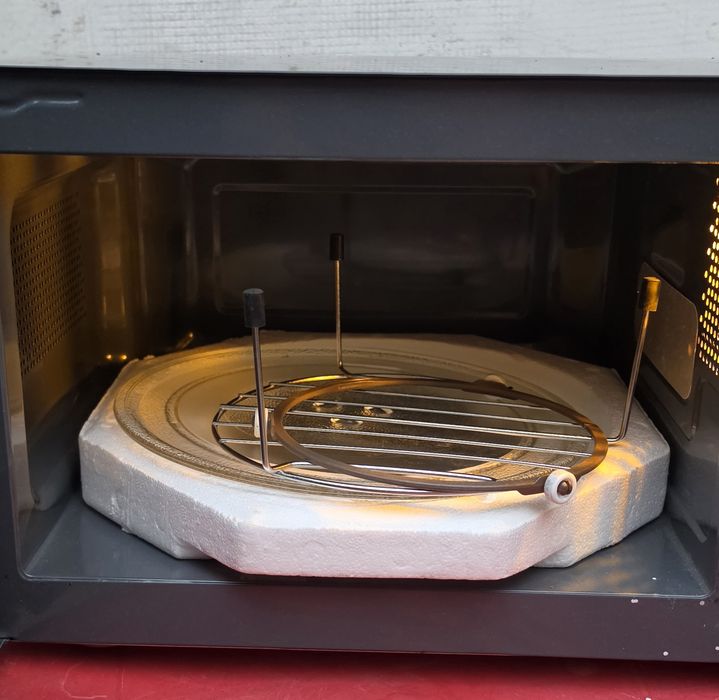 Микровълнова Candu 20L