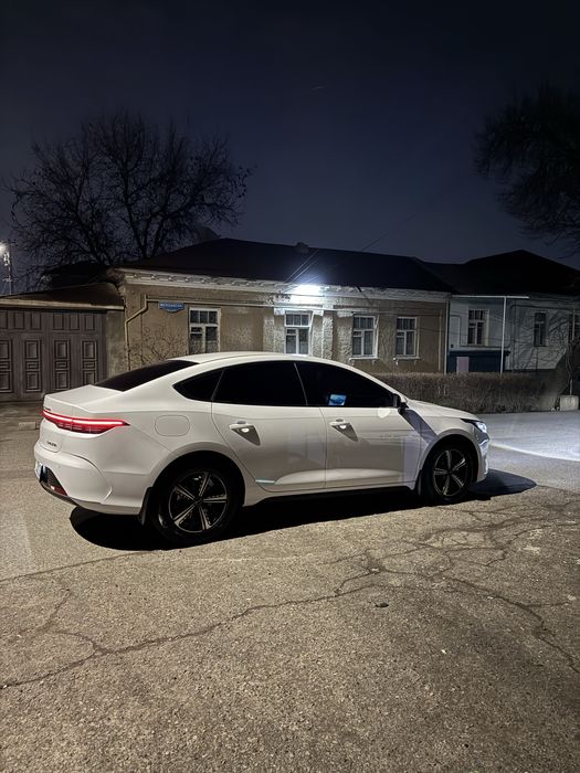 Byd chazor 4 Flagship