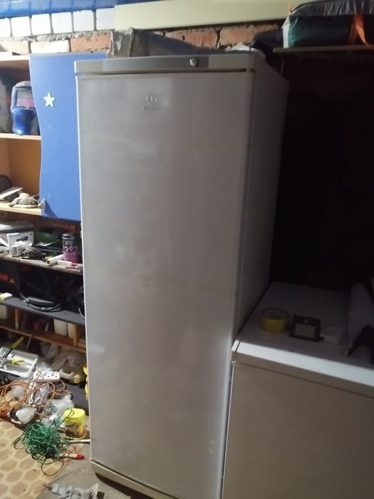 Морозильная камера indesit