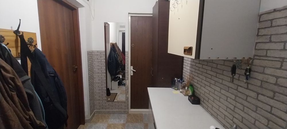 Vand apartament 3 camere