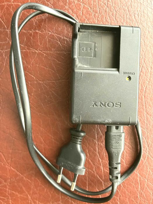 Продавам цифров фoтоапарат sony cyber shot dsc w55