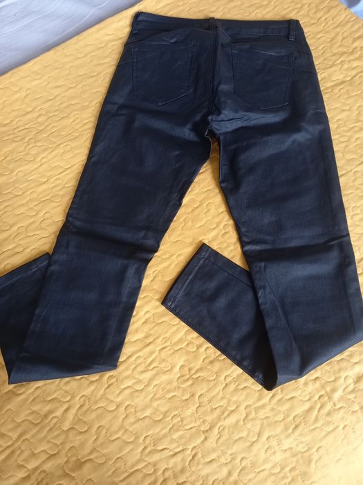 Черен ластичен панталон