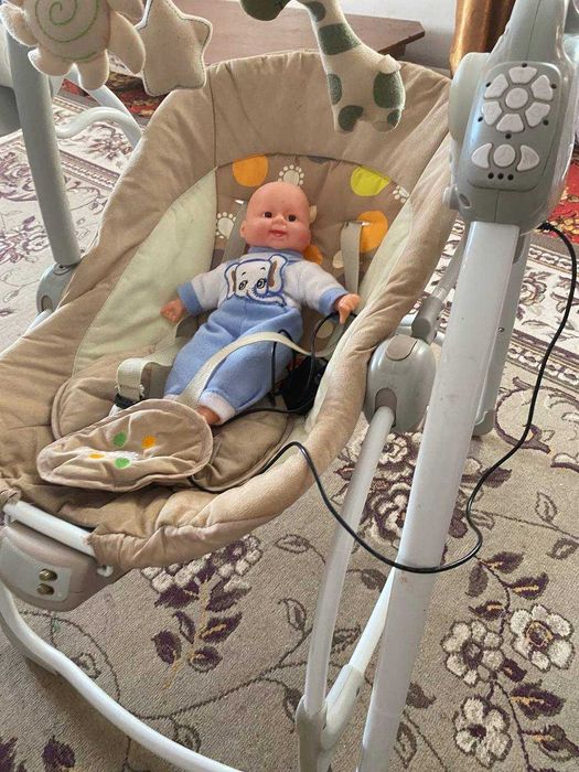 Продам детскую шизлонг-качалку