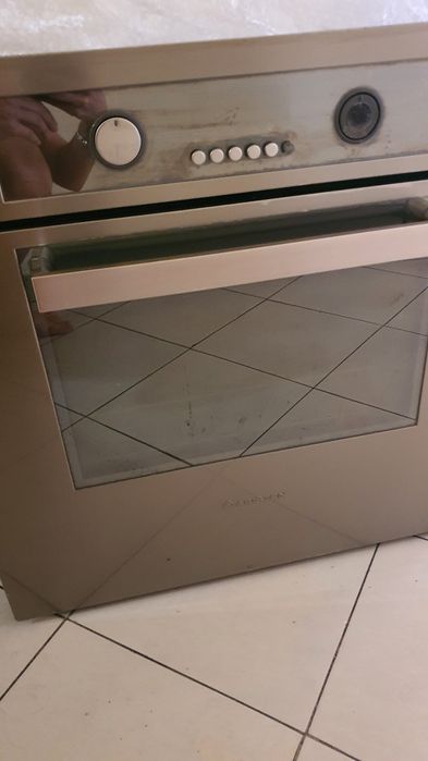 Фурна за вграждане Ariston