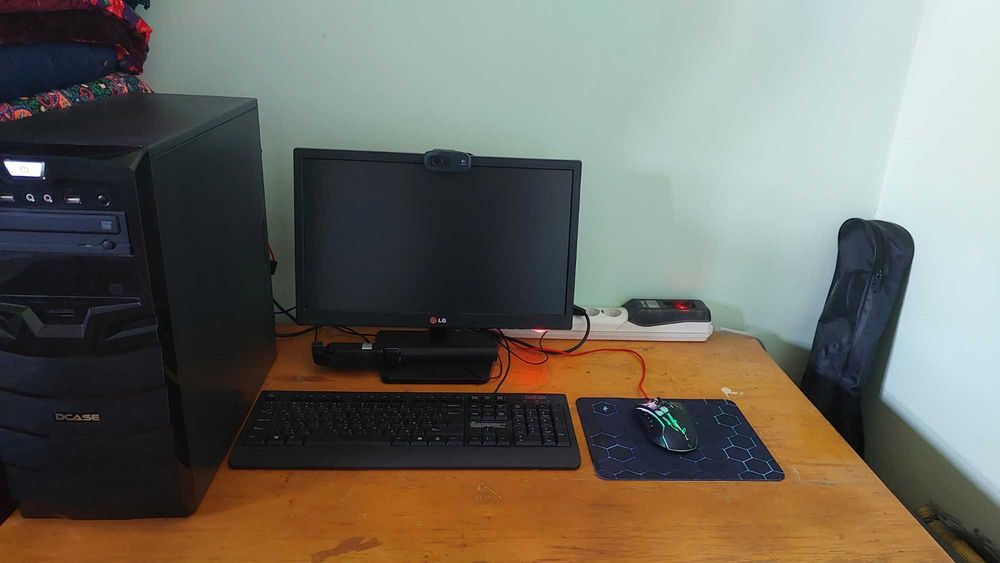 Кампютер сатилади дамашни