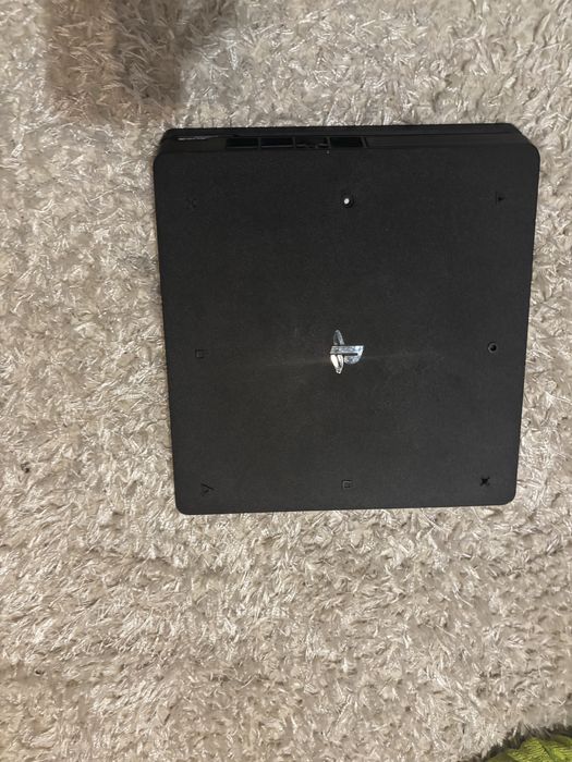 Playstation 4 slim