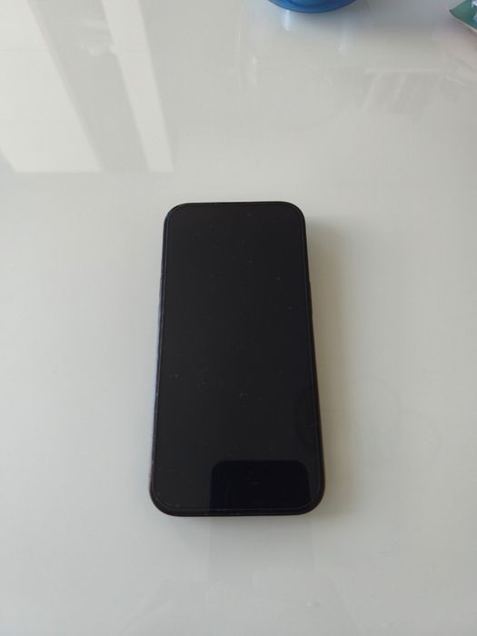 IPhone 15 128 GB топ състояние