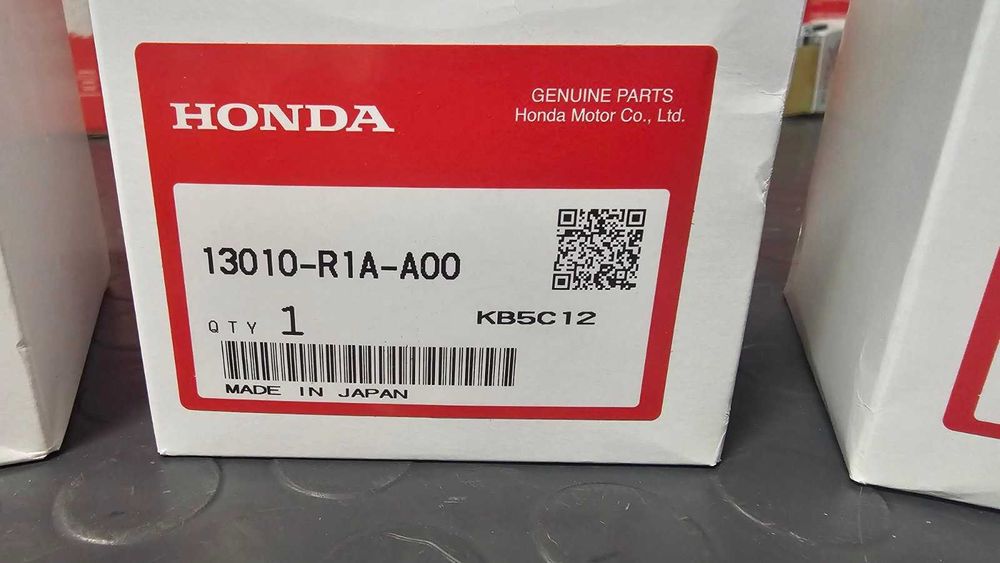 Оригинални Бутала за Хонда Civic 1.8 R18A1  - НОВИ и ПОДОБРЕНИ