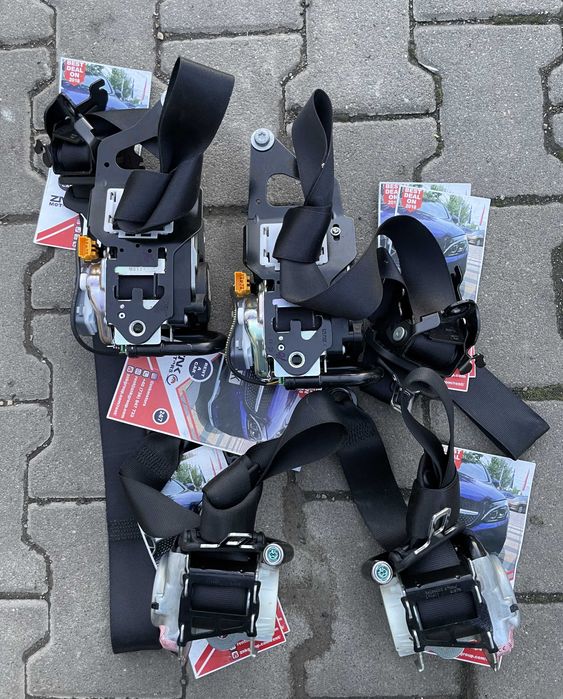 Mercedes Benz E w238 coupe / cabrio - set centuri siguranta - airbag