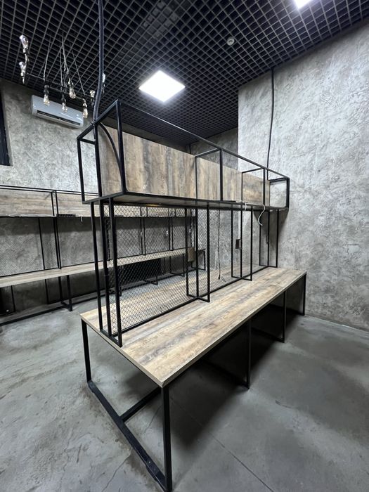 Стол бля компьютерного клуба либо коворкинга