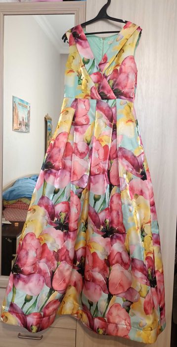 Продается нарядное платье