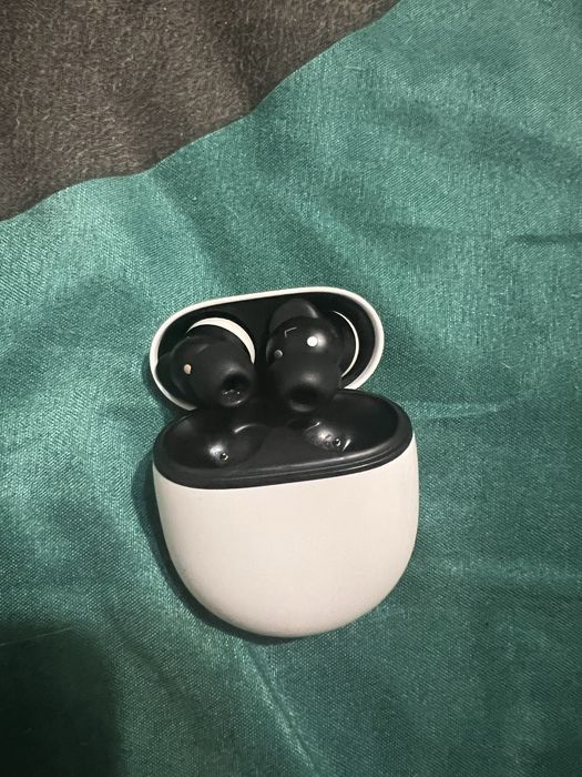 Google Pixel Buds Pro 2 Porcelain, impecabile
