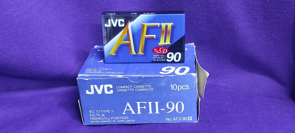 Аудиокассеты новые.